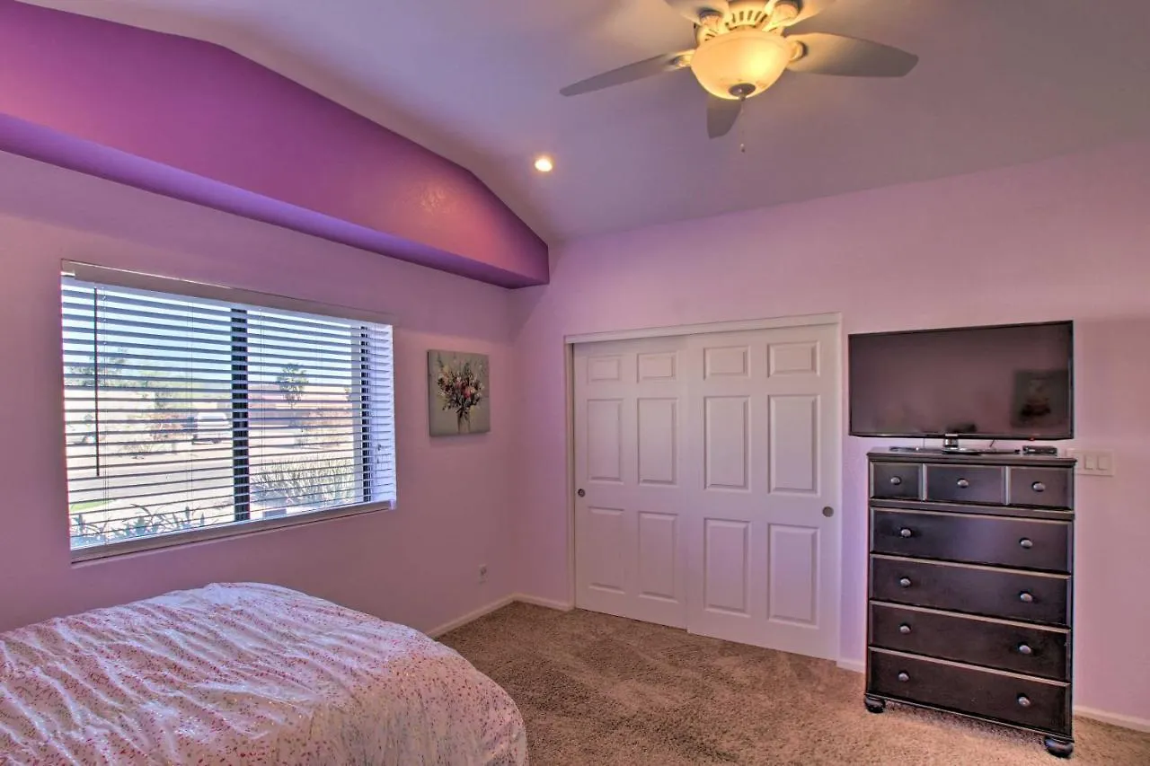 Holiday home Pet-Friendly Glendale Home With Pool And Putting Green Phoenix